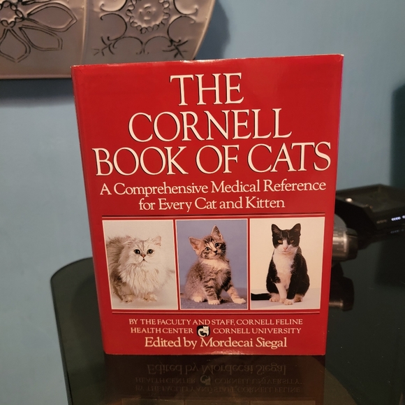 Villard Books Cat The Cornell Book Of Cats Medical Reference By